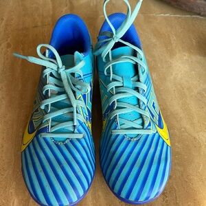 Boys soccer cleats Nike